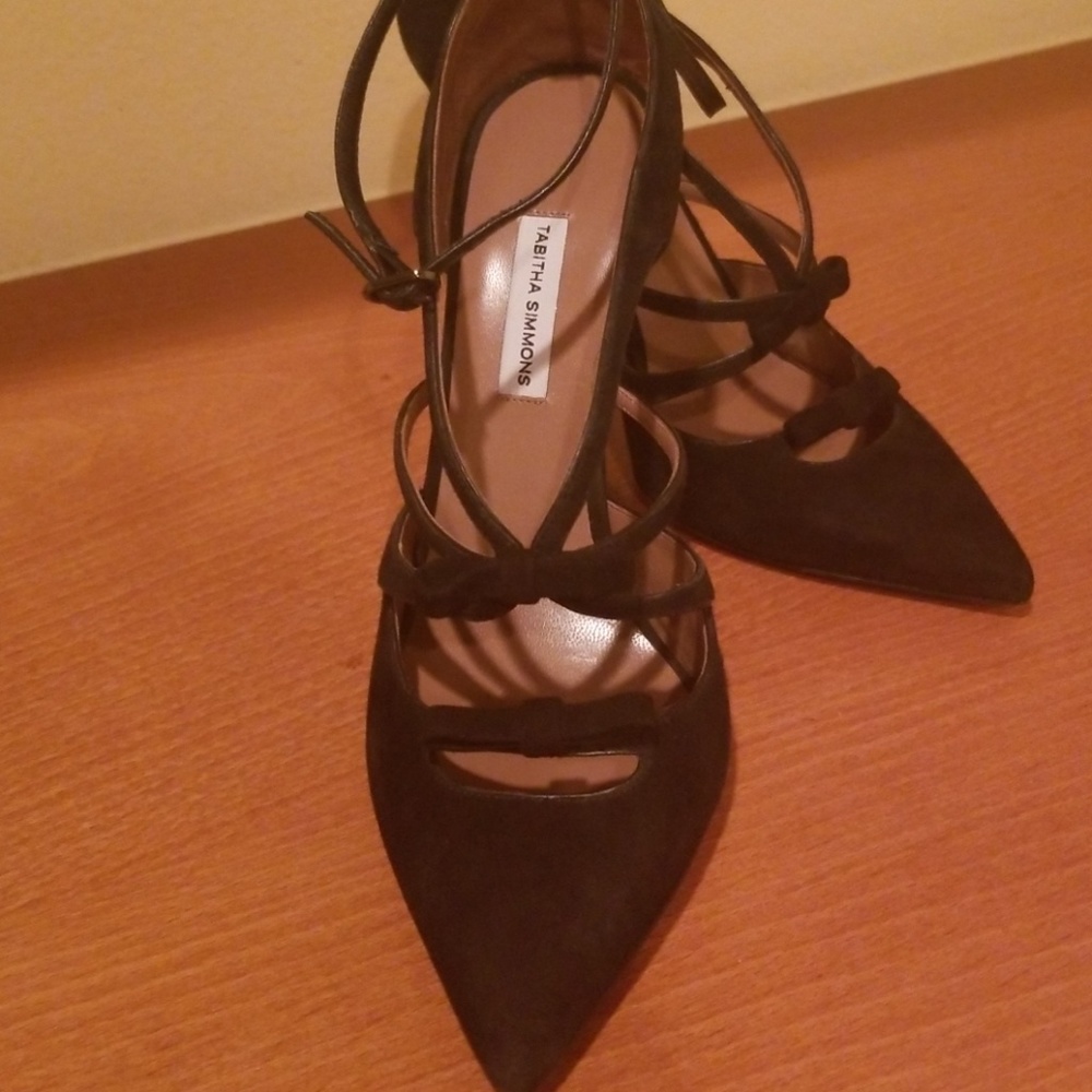 Shoes - Picture 2 of 5